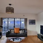 Apartment Bel Moderne Avec Terrasse Ac Climatisation Parking With Additionnal Fees *
