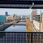 Apartment Bel Moderne Avec Terrasse Ac Climatisation Parking With Additionnal Fees *