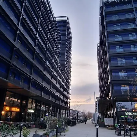 Bel Contemporain Avec Terrasse Climatisation Et Parking Payant En Option Strazburg