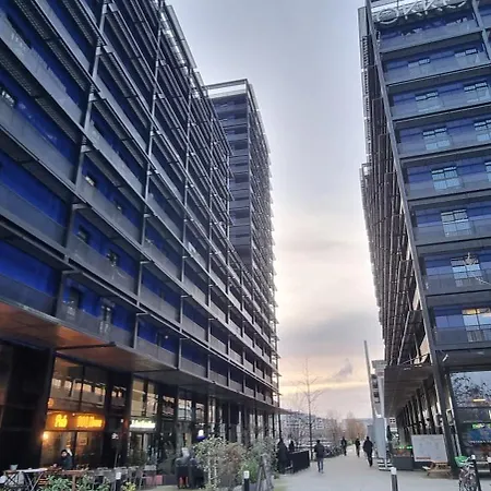 Daire Bel Contemporain Avec Terrasse Climatisation Et Parking Payant En Option *