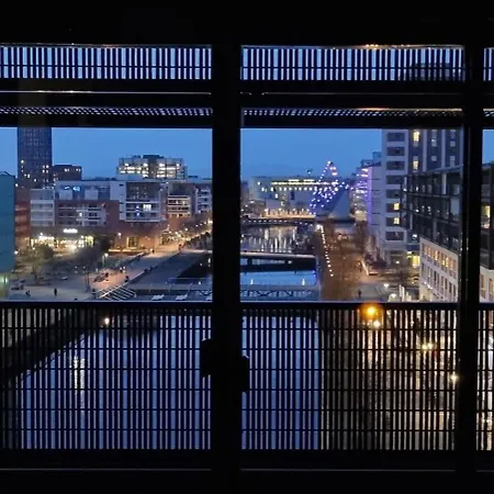 Bel Contemporain Avec Terrasse Climatisation Et Parking Payant En Option