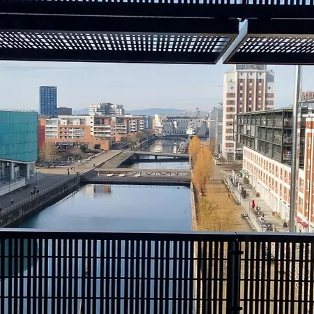 Apartment Bel Contemporain Avec Terrasse Climatisation Et Parking Payant En Option *